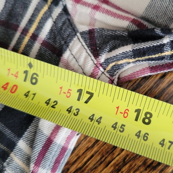 Roots Flannel Plaid Button Down Shirt Women's Size S - Picture 9 of 11